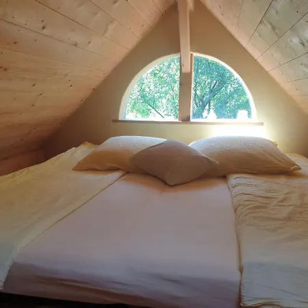 Sonniges-naturnahes-schwarzwald-ferienhaeuschen *